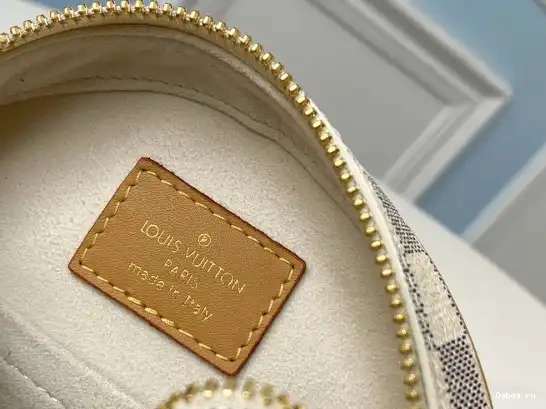 PM VUITTON LOUIS SOUPLE BOITE CHAPEAU 0603